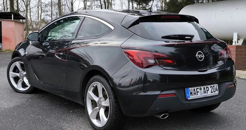 Opel Astra cena 33900 przebieg: 162175, rok produkcji 2012 z Chojnów małe 121